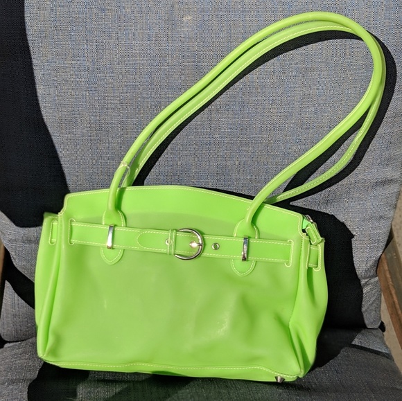 ∆ Lime Vinyl Purse∆ - Picture 3 of 4
